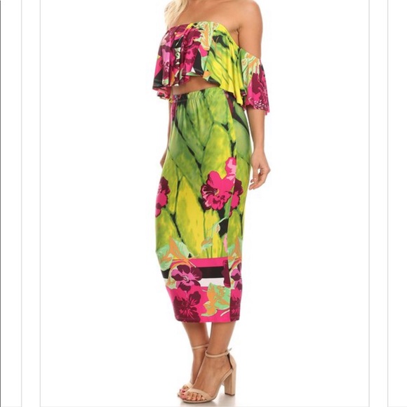 Cute floral two piece - Picture 3 of 4